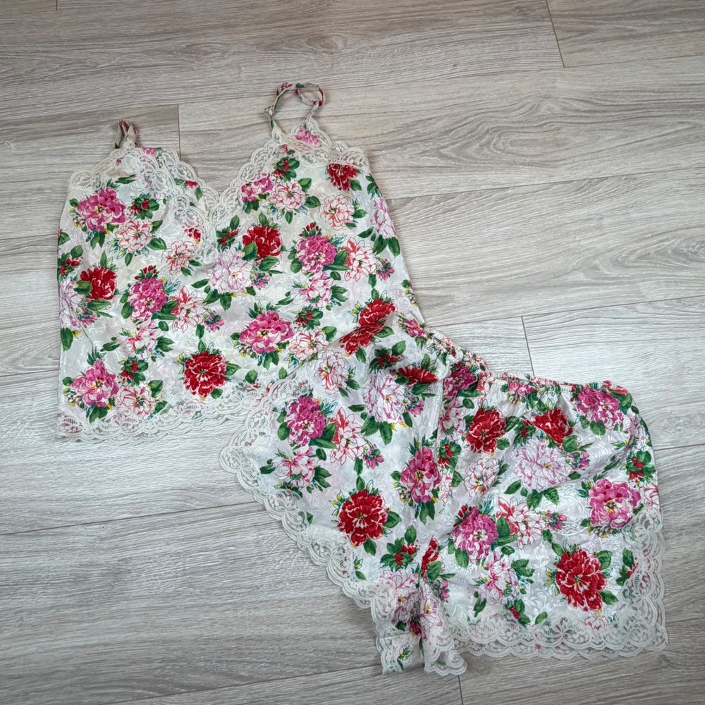 Victoria's Secret White Floral Lace Cami & Shorts Pajama Set